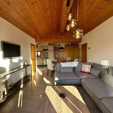 Apartman De Charme En Attique Dans Un Petit *