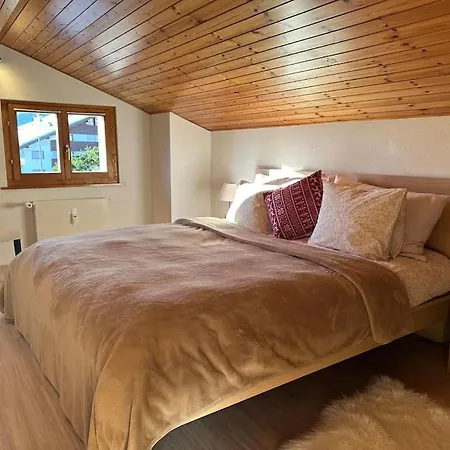 De Charme En Attique Dans Un Petit Apartment Crans-Montana