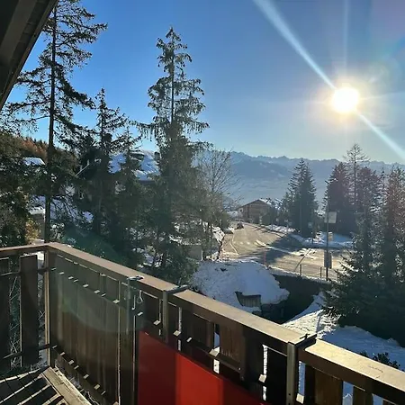 De Charme En Attique Dans Un Petit Apartment Crans-Montana